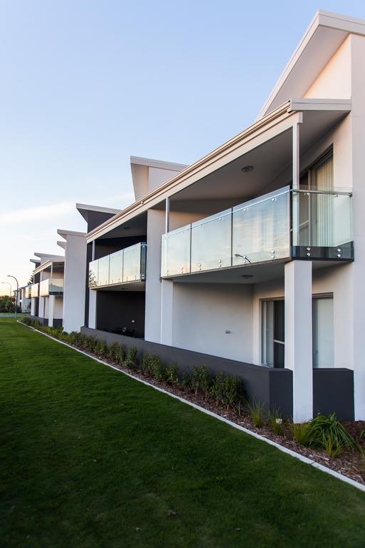 Reflections By Rockingham Apartments Exterior photo
